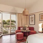 Hotel Lou Pinet