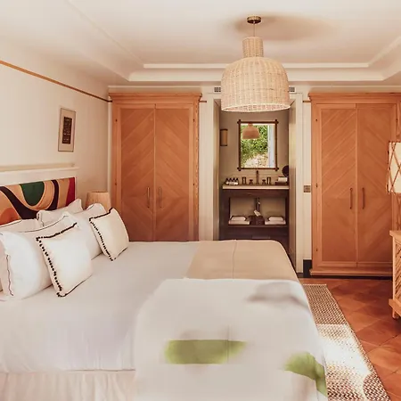 Lou Pinet Hotel 5*