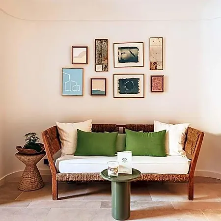 Lou Pinet Hotel