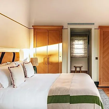Lou Pinet Hotel